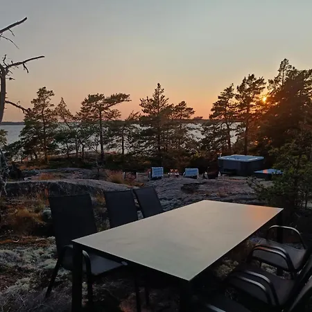 Archipelago Suites, 