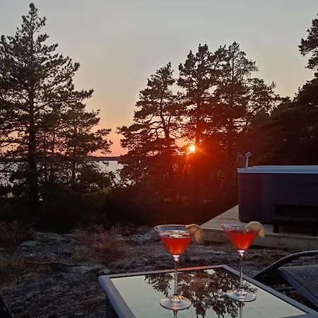 Archipelago Suites, 
